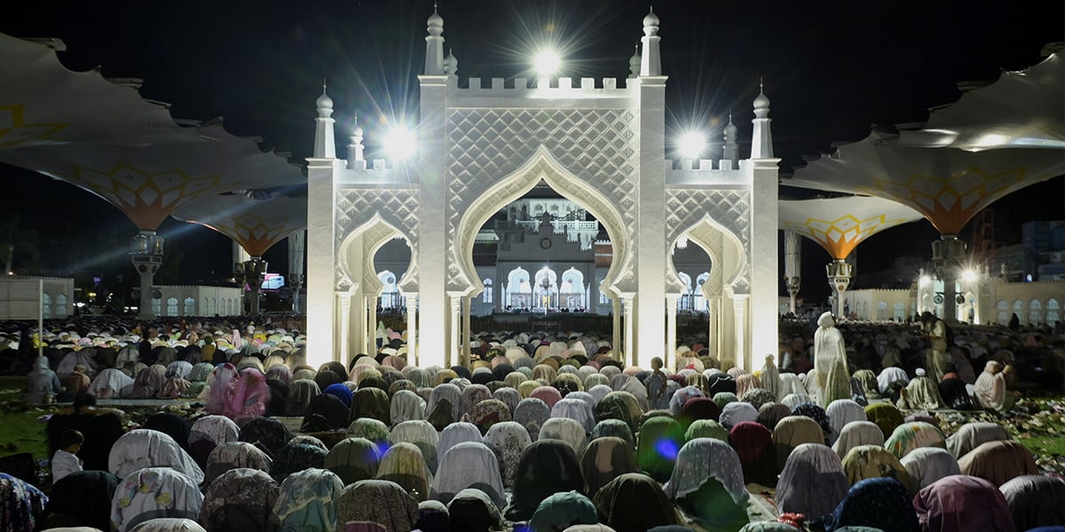 Muslims offer Taraweeh prayer on the first night of holy fasting month of Ramadan, at Baiturrahman Grand Mosque in Banda Aceh, Aceh, Indonesia, February 28, 2025.  — Reuters