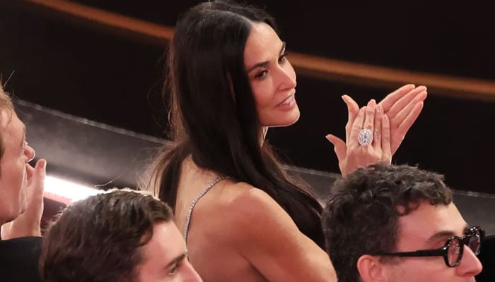 How did Demi Moore deal with her 2025 Oscars loss?