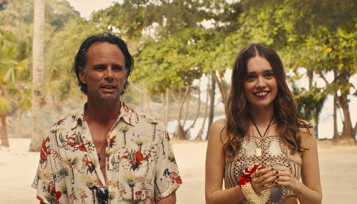 Walton Goggins and Aimee Lou Wood portray an age gap couple in The White Lotus season 3