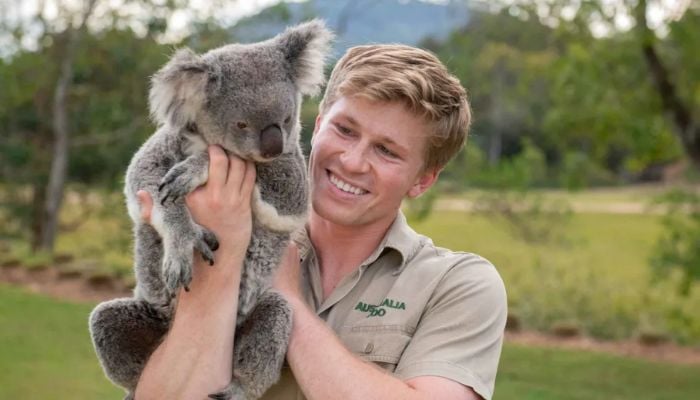 Bindi Irwins brother makes desperate efforts to save Australia Zoo amid Tropical Cyclone