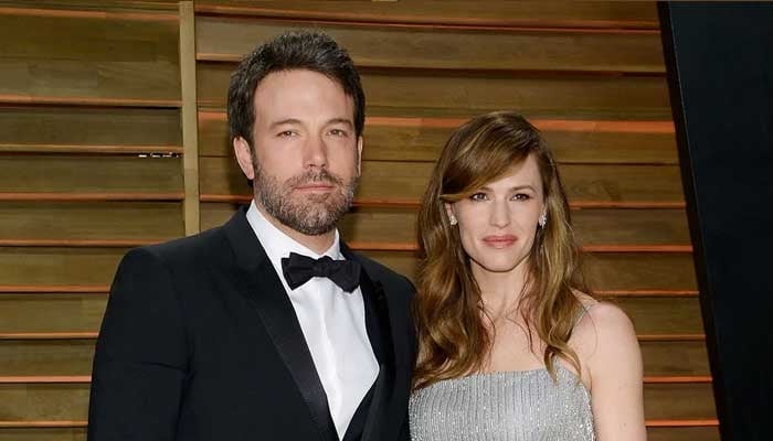 Truth behind Ben Affleck, Jennifer Garner’s flirty embrace: Report