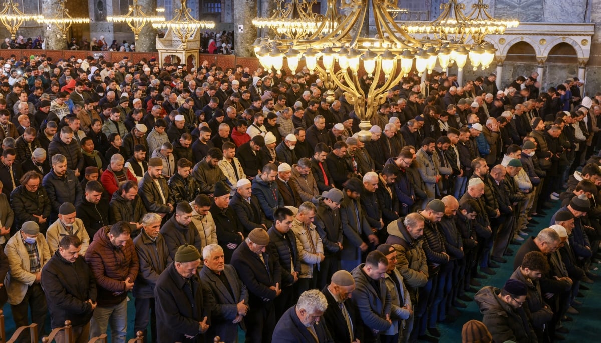 Worshippers attend the first Friday prayers of the holy Muslim fasting month Ramadan at the Hagia Sophia Grand Mosque in Istanbul, Turkiye, March 7, 2025. — Reuters