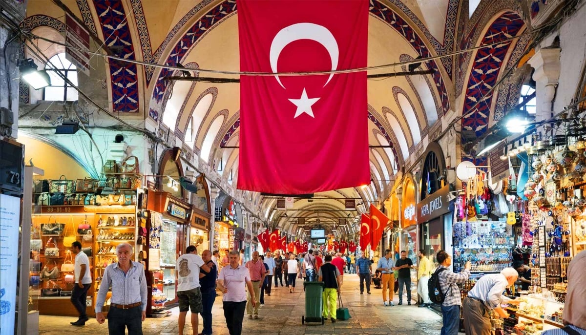 A view of a Turkish market in Istanbul. — Guided Istanbul Tours