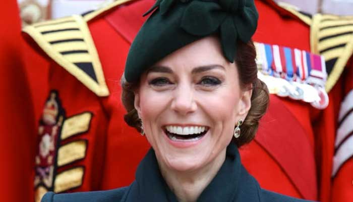 What Kate Middleton wore during St. Patricks Day Parade?