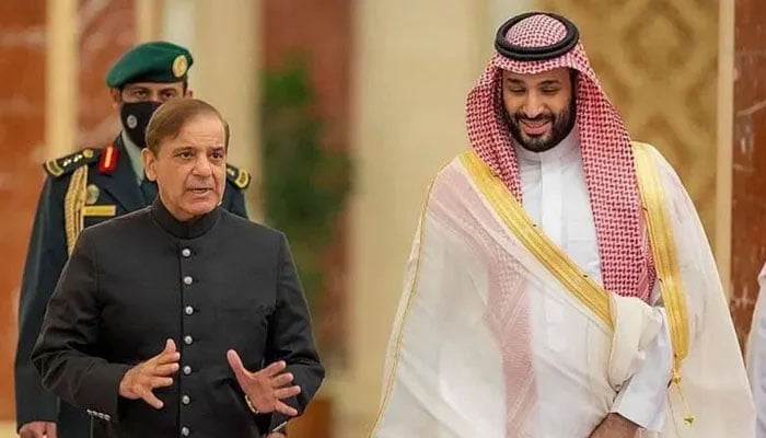 Prime Minister Shehbaz Sharif meets Saudi crown prince Mohammed bin Salman in Saudi Arabia on April 30, 2022. - Spa